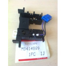 MB414889 MİTSUBİSHİ GALANT ARKA CAM REZİSTANS ANAHTARI